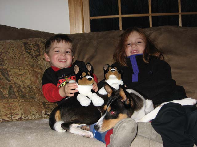 attachment_t_963_3_nala-kids-and-pups.jpg